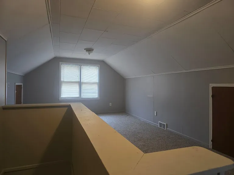 7485 Memorial Ave — Photo 4