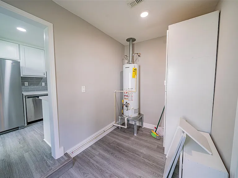 5718 Cherry St — Photo 21