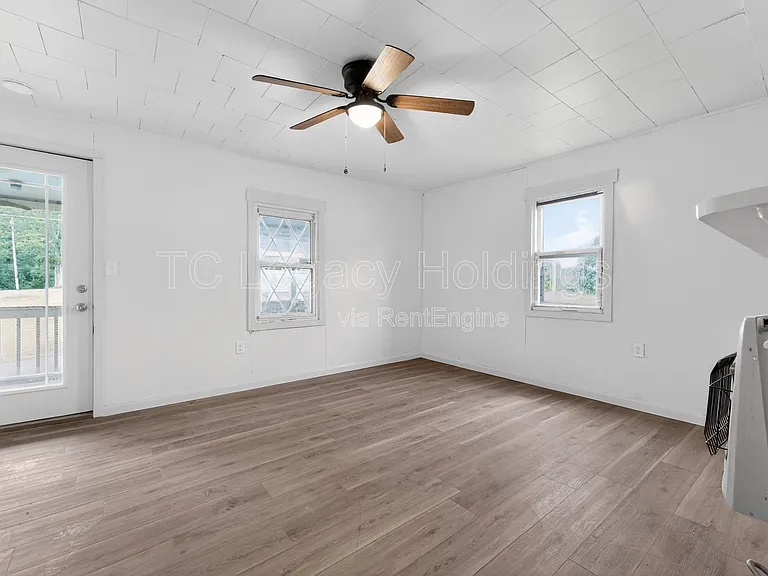 44 Holbert Ave — Photo 14