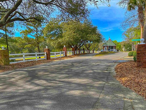 3rd image of 3174 River Bluff Ln.