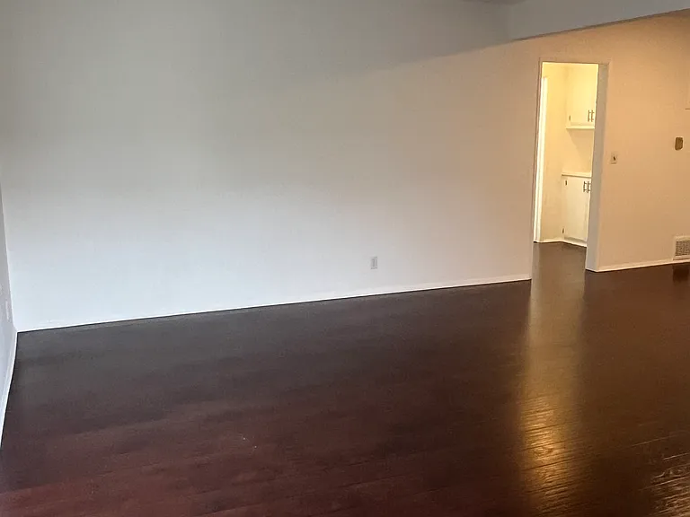 12424 Texas Ave — Photo 6