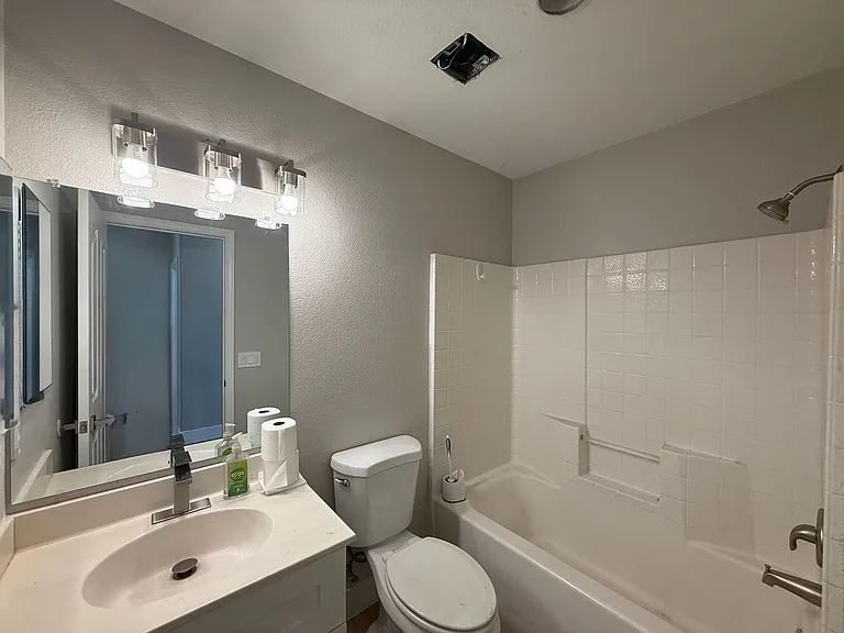 1786 Linn Way #1786 — Photo 6