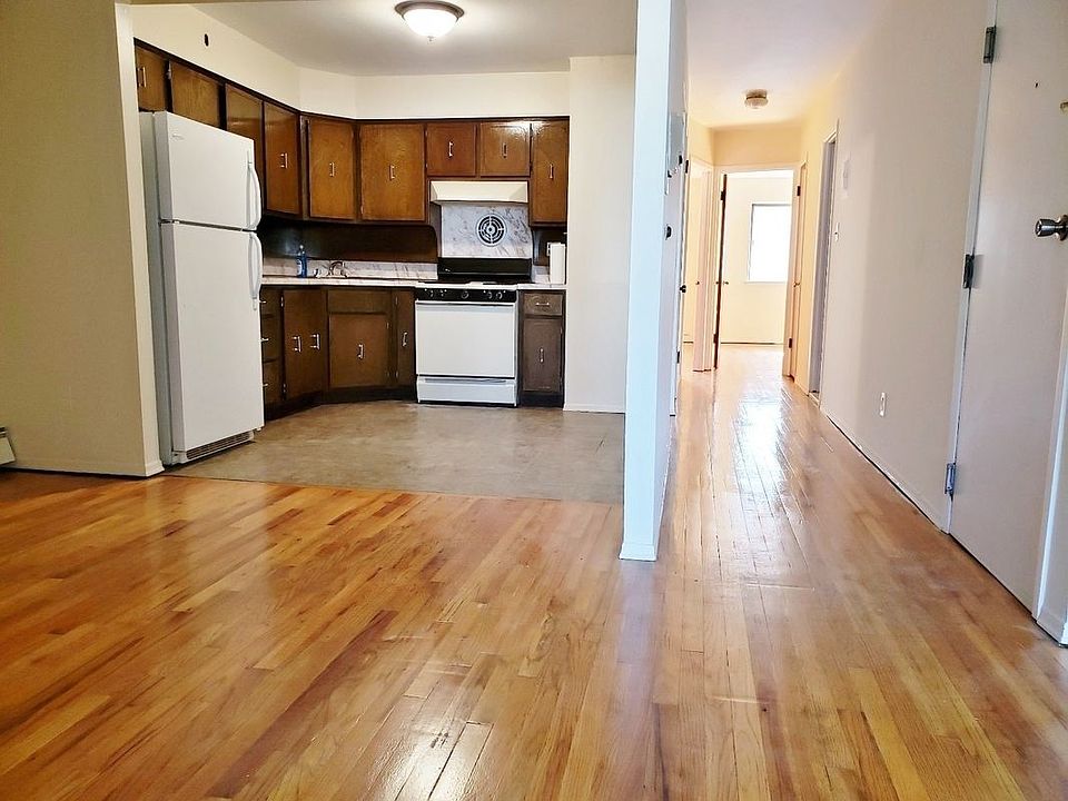 1st image of 3612 24th Ave #3