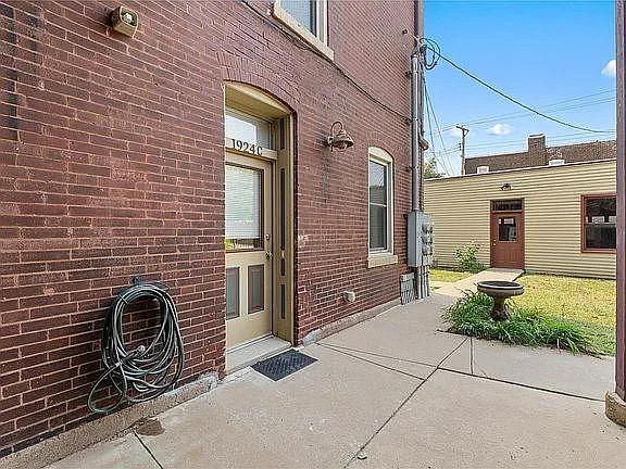 1924 Geyer Ave - Geyer — Photo 4
