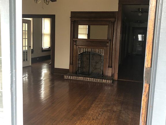 2nd image of 2405 Parkview Ave