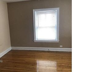 1616 E 75th St APT 2D, Chicago, IL 60649