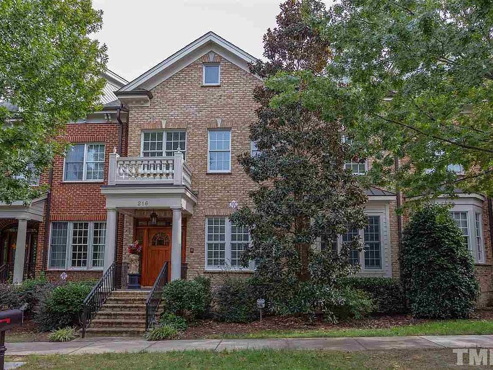 1st image of 216 Oval Park Pl