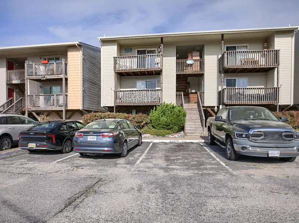 914 W Ocean View Ave APT 201, Norfolk, VA 23503