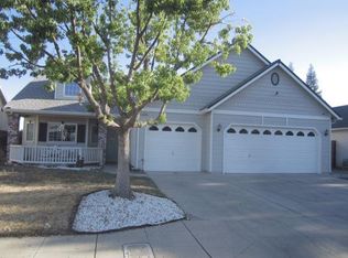 2145 E Oak Haven Dr, Fresno, CA