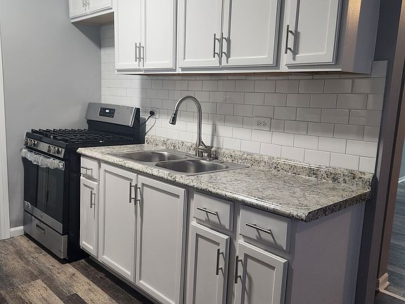 2nd image of 7032 S Cregier Ave APT 2B