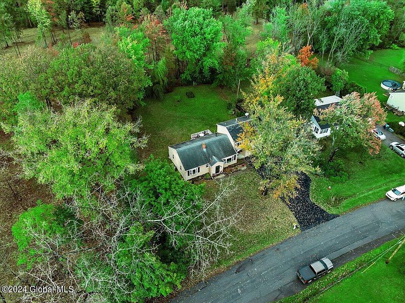 2nd image of 8 Lenann Drive