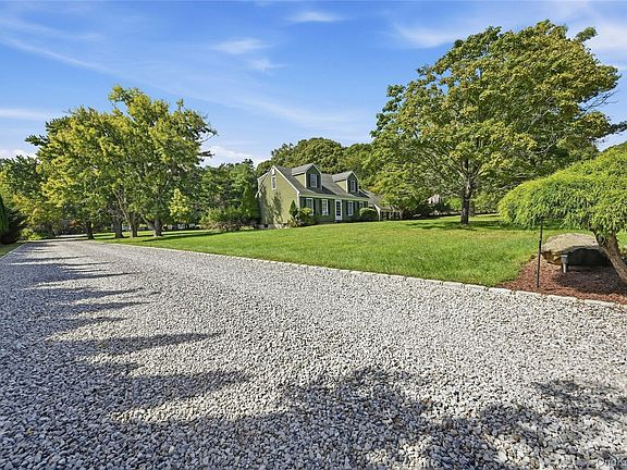 4th image of 43 Farm Road N
