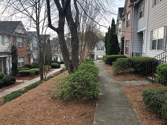 3rd image of 505 Blossom Way