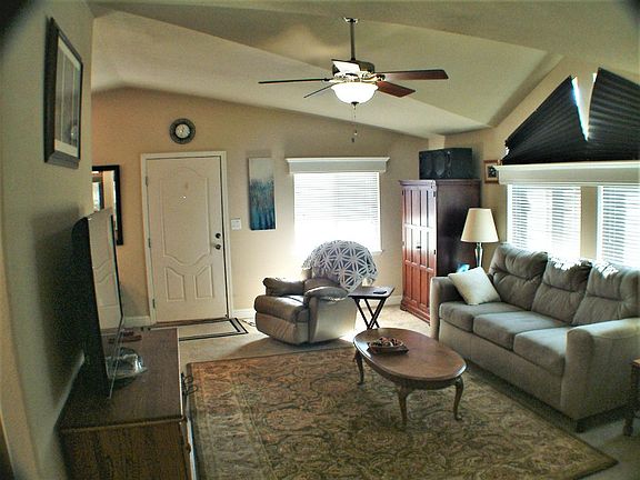 3rd image of 575 San Pedro Ave Spc 76