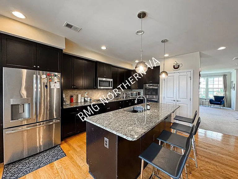 3190 Yeager Dr — Photo 7