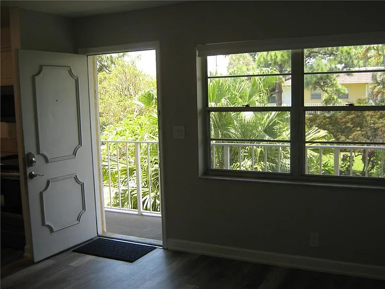 5162 6th Ave #317 — Photo 3