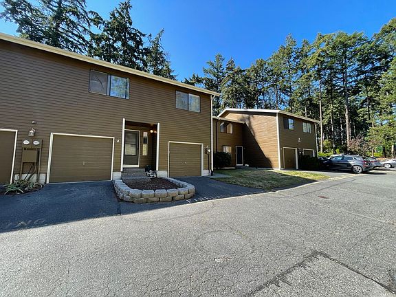 3rd image of 111 NW Columbia Dr #B5