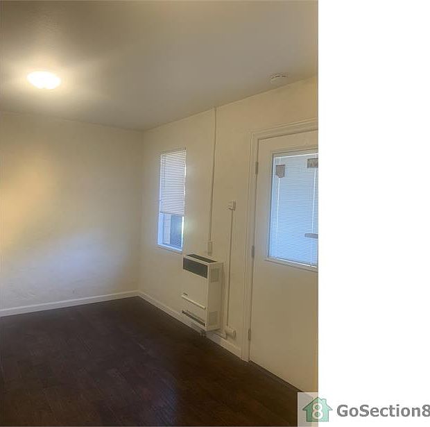 2nd image of 1851 River Rd #M