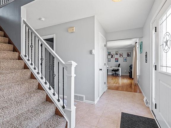 3rd image of 101 Autumn Hill Dr