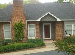 2200 6th St NW APT 6, Hickory, NC 28601