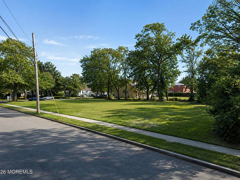 2nd image of 172 Chelton Avenue
