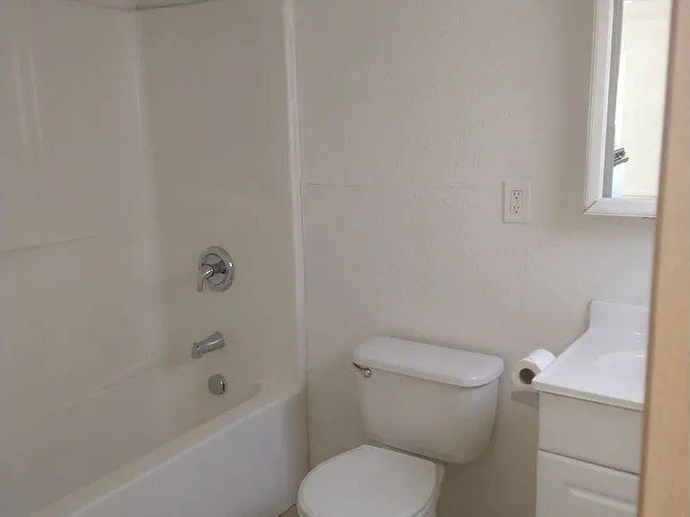 73542 Didsbury Dr — Photo 2