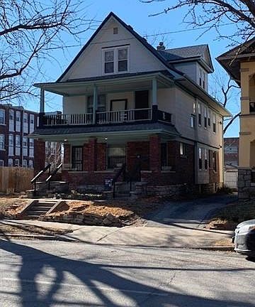 2nd image of 3128 Charlotte St