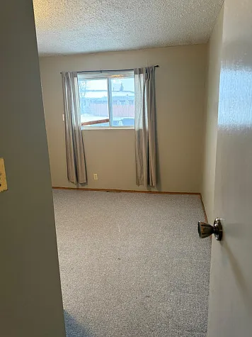 2 Bedroom Unit in Four Plex! Located in Olds! — Photo 4
