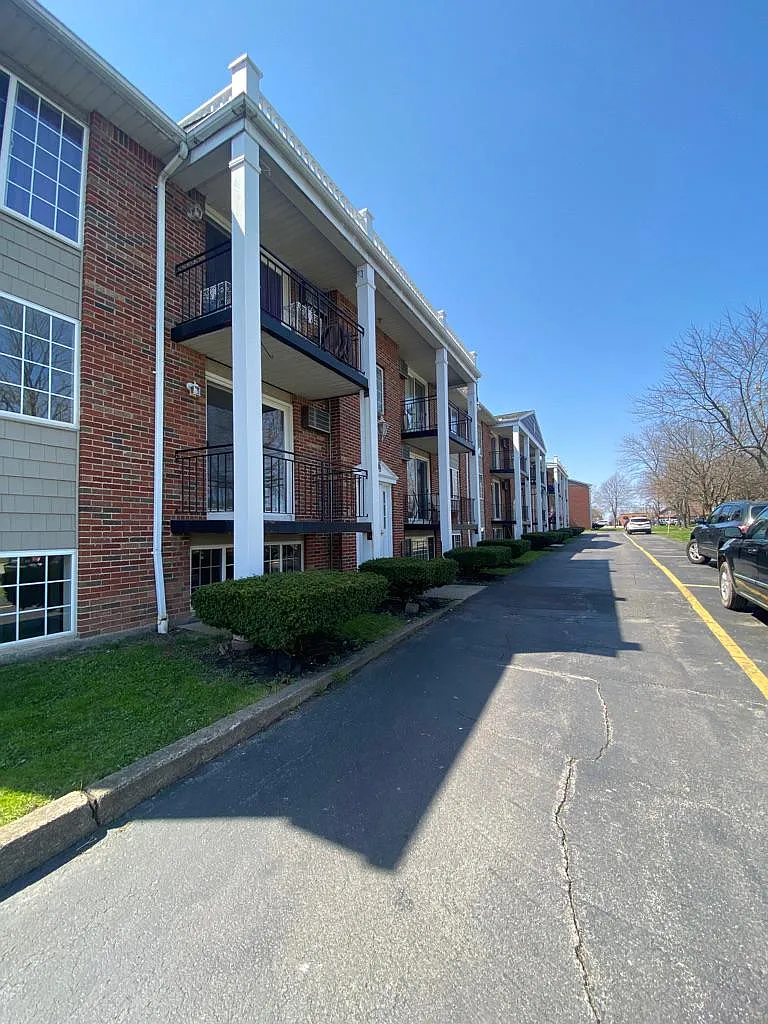 1 bed, 800 sqft, $1,065 — Photo 2