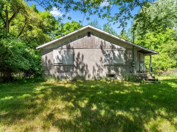 10 S Wolcott St, Hillsdale, MI 49242