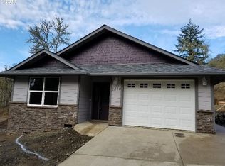 1810 NE Alameda Ave, Roseburg, OR 97470