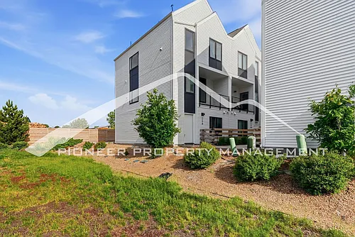 1174 S Reed Way Photo 1