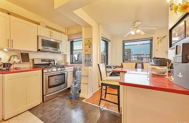 Sold by Keller Williams Realty of Greater Nassau | media 7