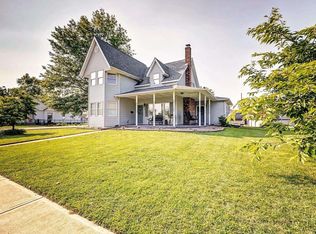 210 W Main St, Worthington, IN 47471