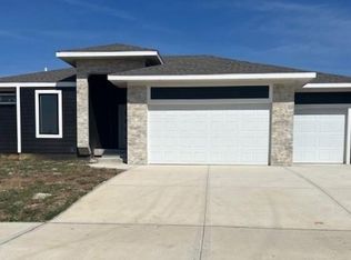 29634 W 196th St, Gardner, KS 66030