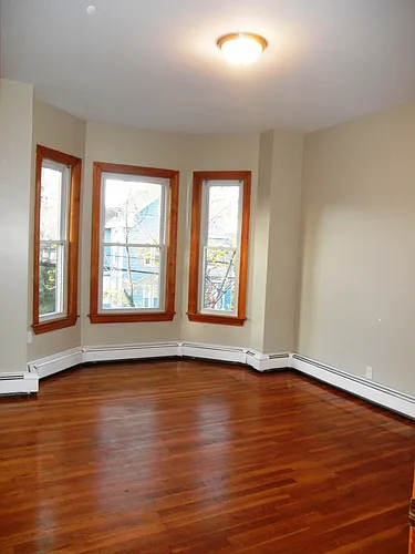 127 Brown St #3 Photo 1