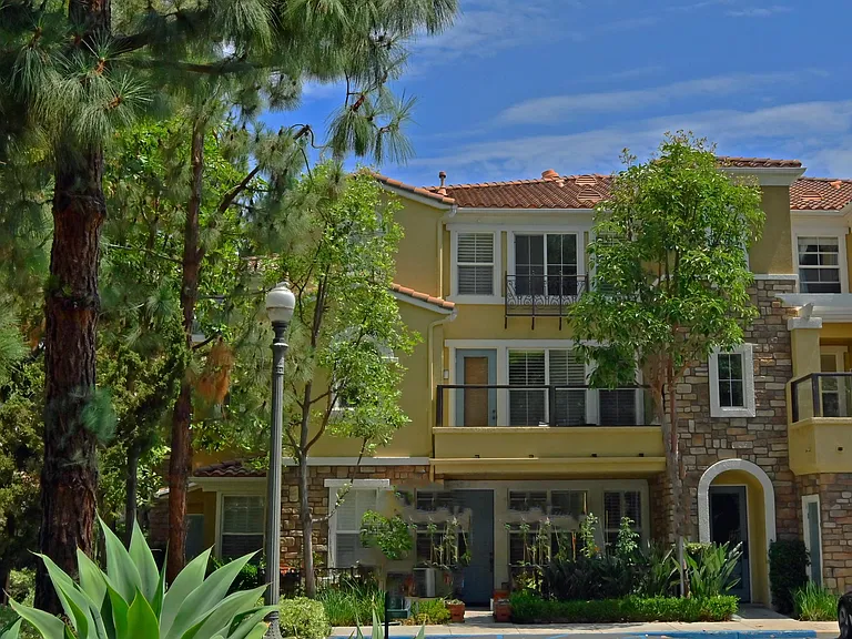 End unit with view of greenbelt park