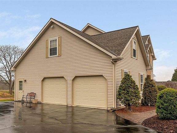 4th image of 1018 Reinhard Dr