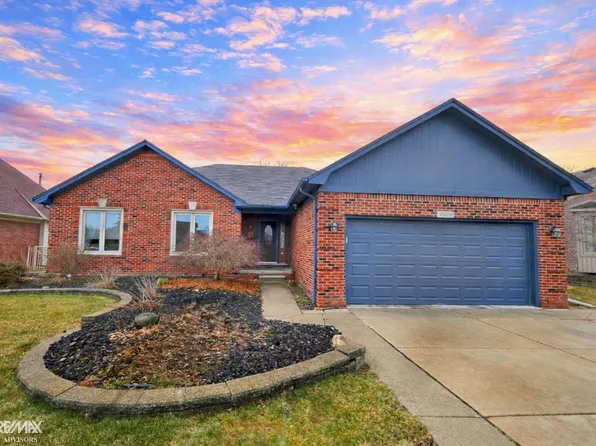 30868 Thistle Ave, Chesterfield, MI 48051