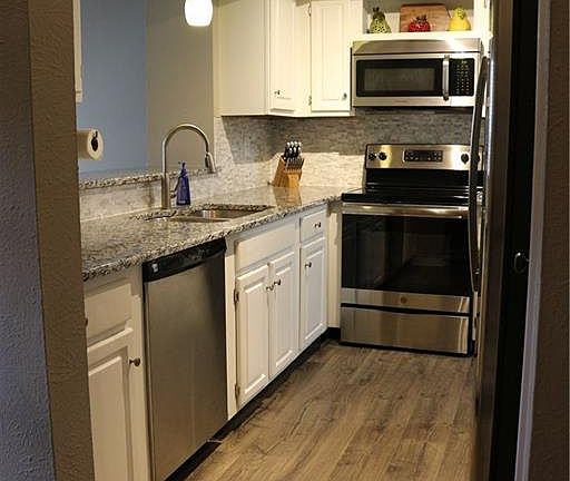 2nd image of 817 Creekside Dr