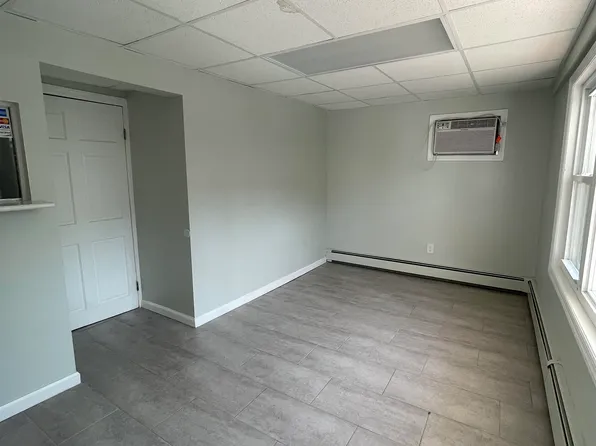 526 42nd Street image 10 of 18