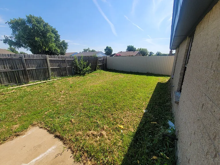 1109 SW 101st St — Photo 37