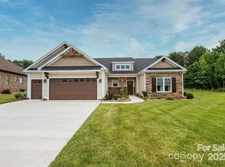 4190 Holly Cir NE, Conover, NC 28613