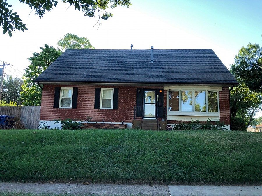 1st image of 1090 S Lafayette St