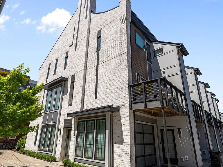 1207 Minter Pl — Photo 9