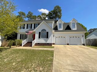 821 Larkspur Dr, Fayetteville, NC 28311