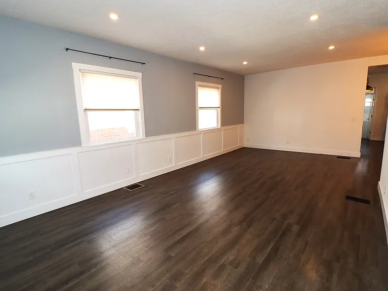 120 S Court St — Photo 10
