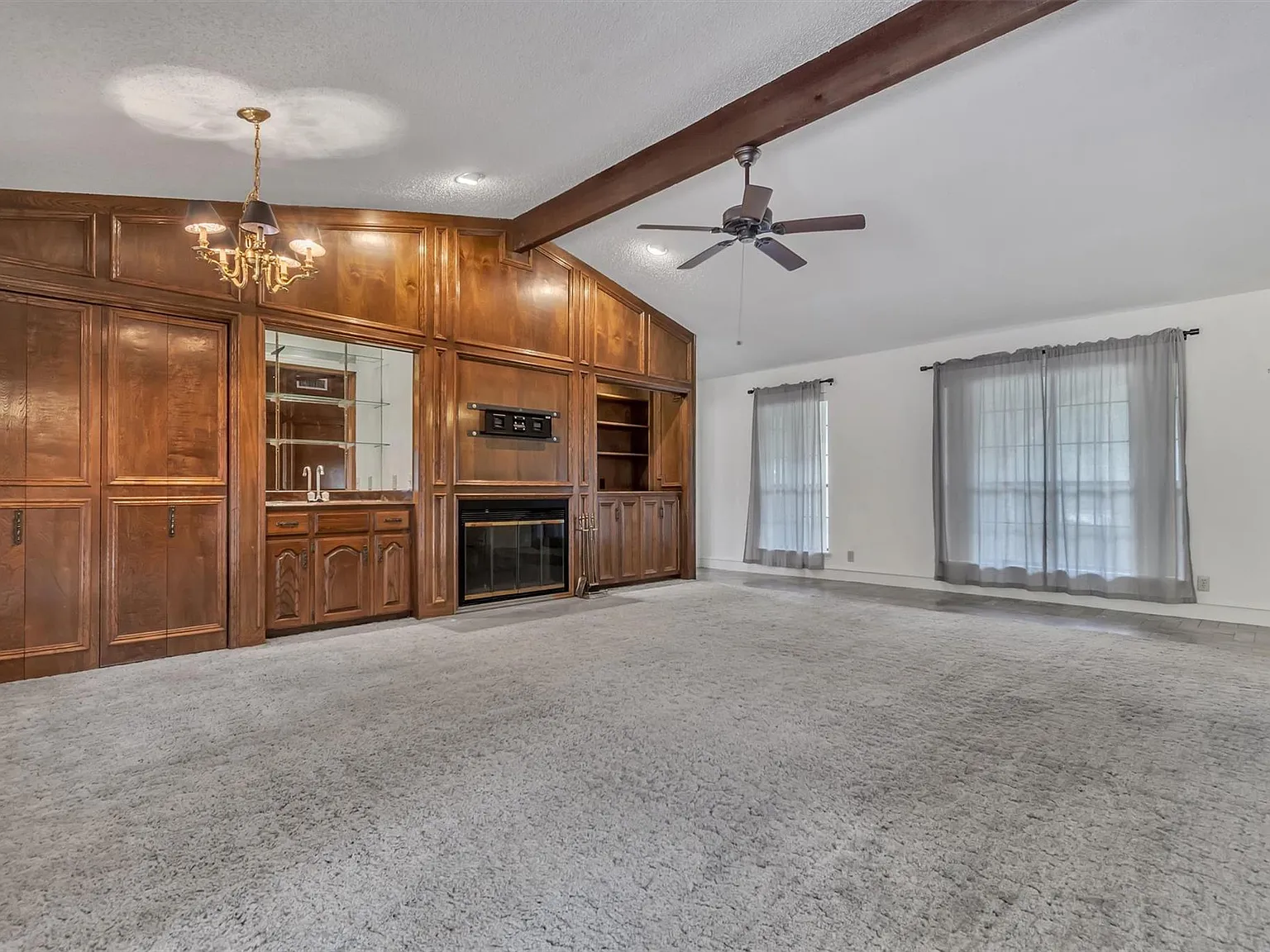 2 bed, 2.0 bath, 1767 sqft, $2,600 — Photo 4
