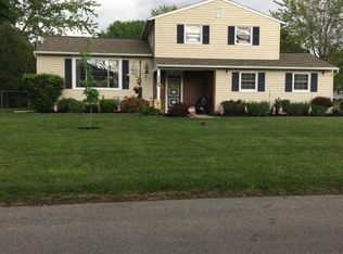 7740 Whiffletree Ln, Liverpool, NY