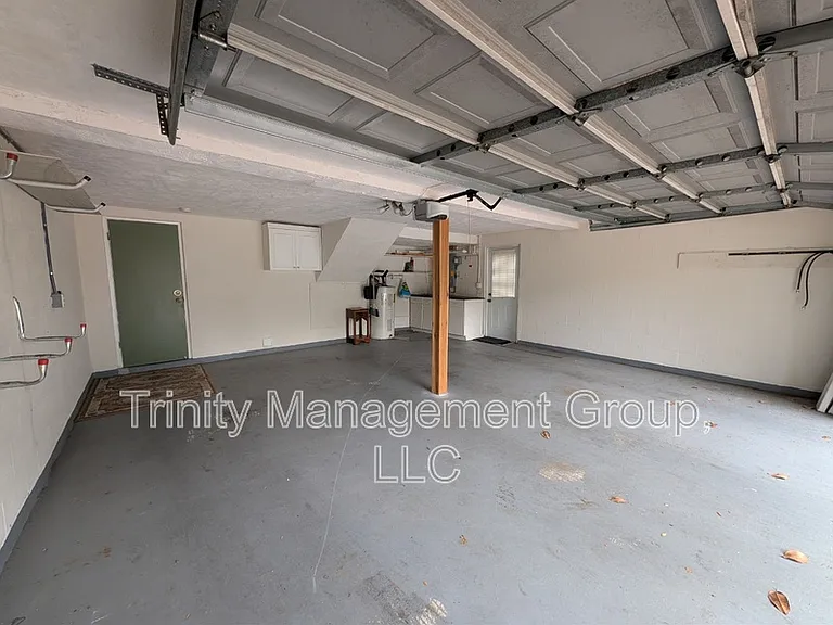 8605 Wagon Wheel Ln — Photo 23
